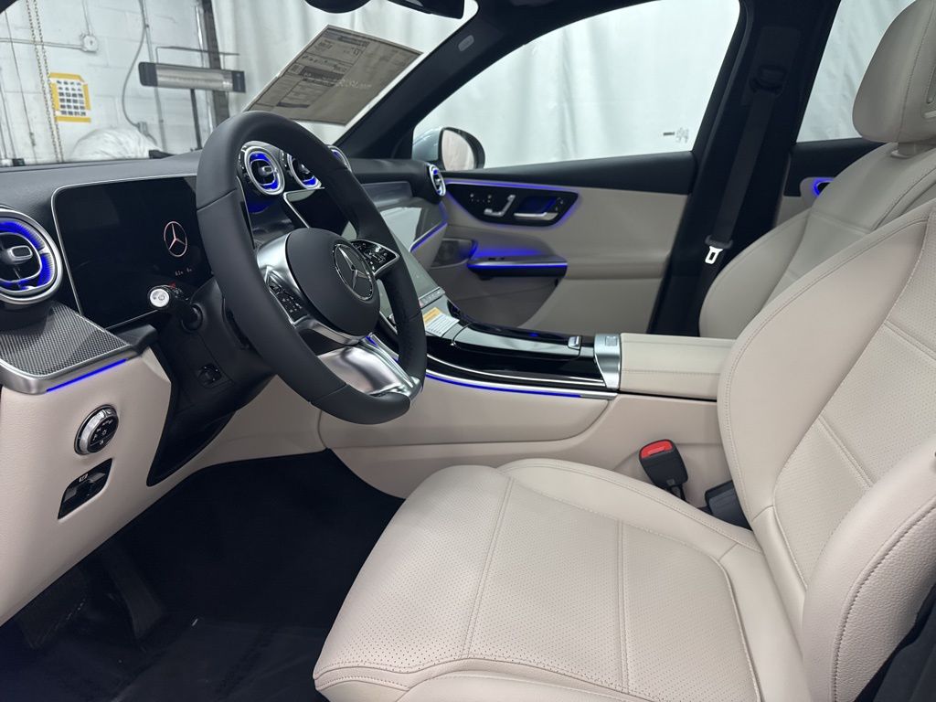 2026 Mercedes Benz GLC 300 photo 10