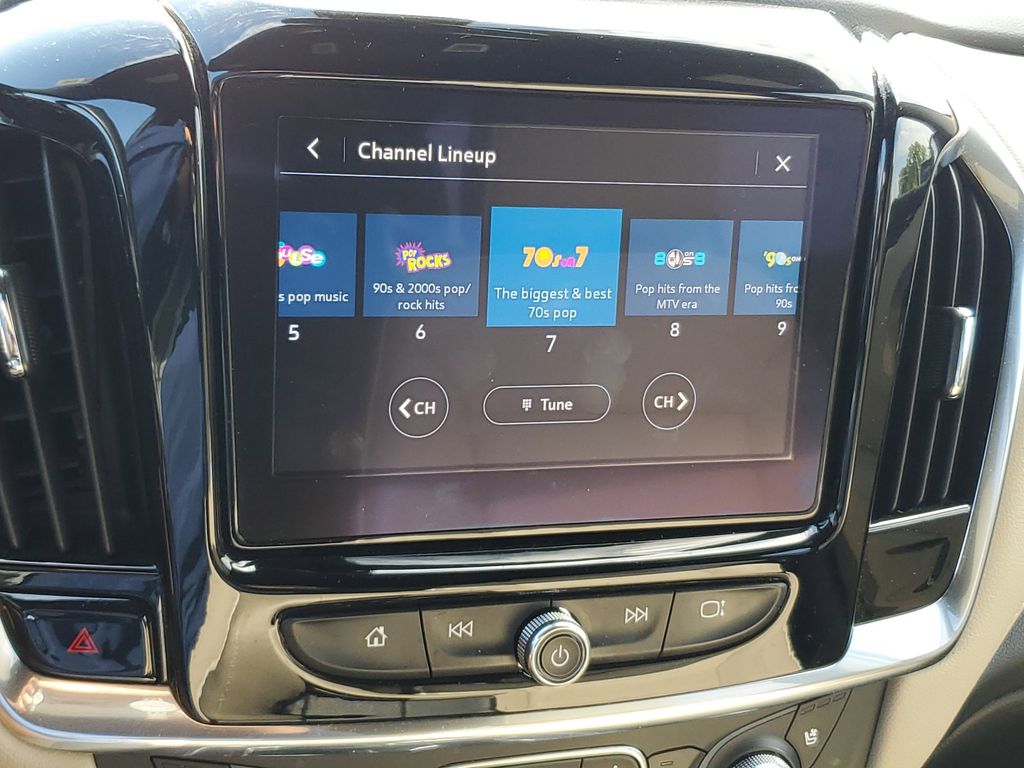 2023 Chevrolet Traverse Premier photo 22