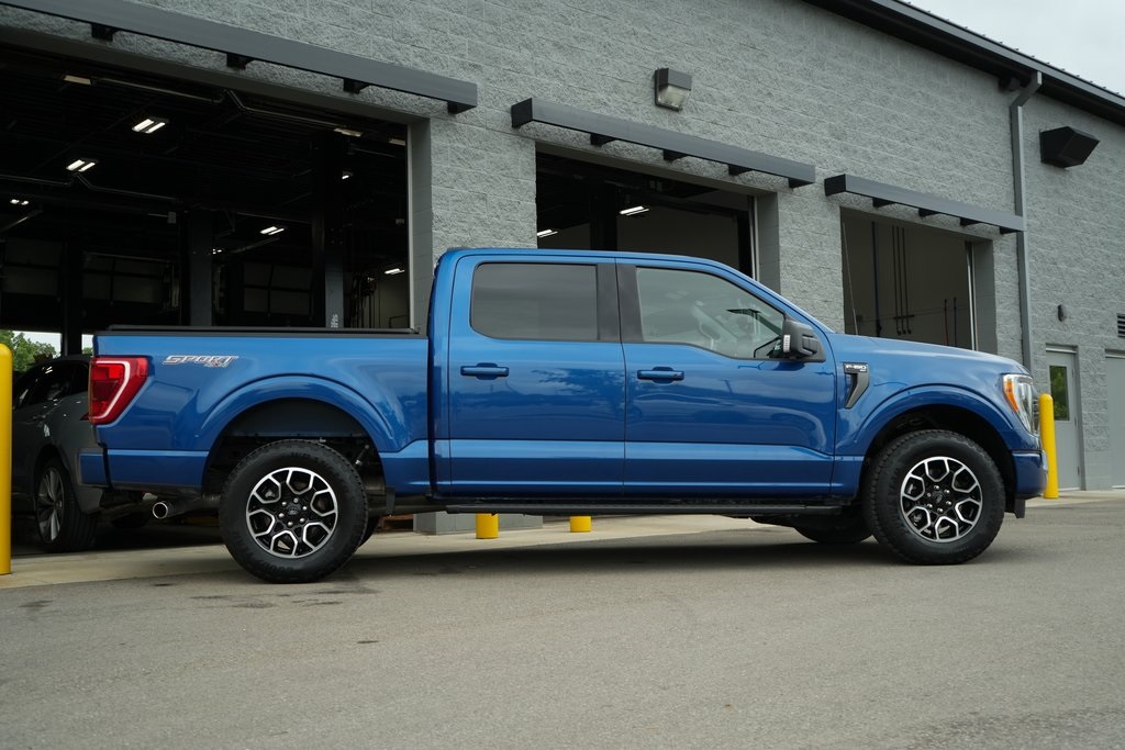 2022 Ford F-150 XLT photo 9