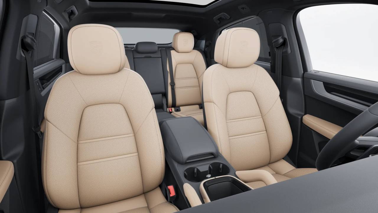 2026 Porsche Cayenne Coupe photo 10