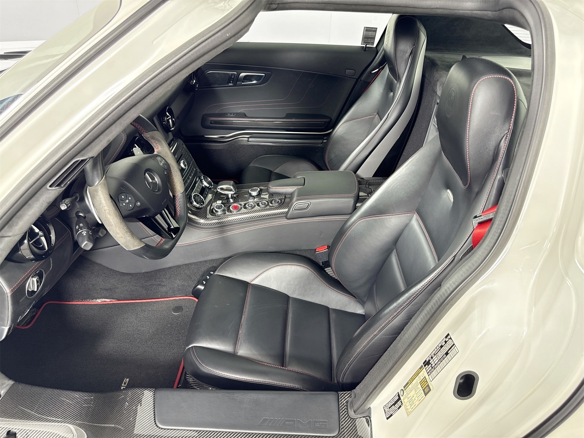 2013 Mercedes Benz SLS AMG GT photo 9