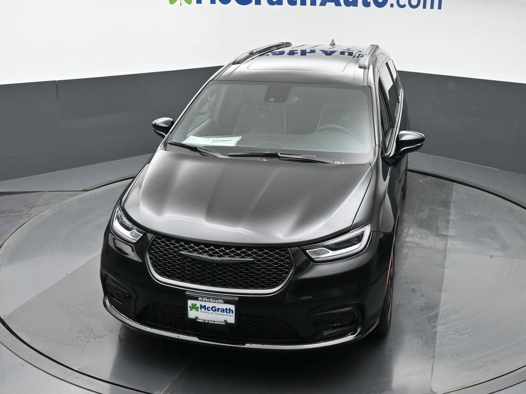 2026 Chrysler Pacifica Limited photo 22