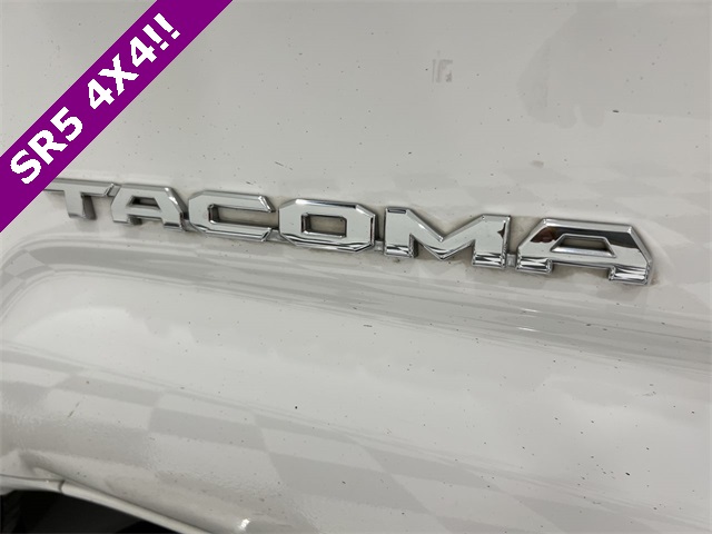 2017 Toyota Tacoma SR5 Sport TRD Pro photo 23