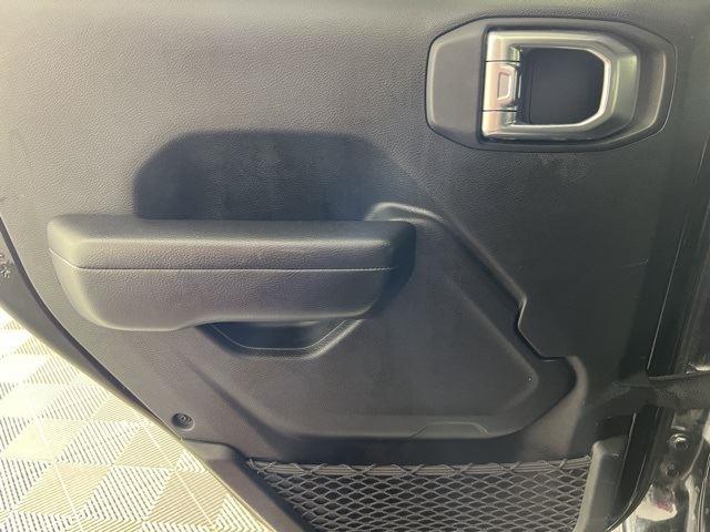 2020 Jeep Wrangler Unlimited Sport Altitude photo 21