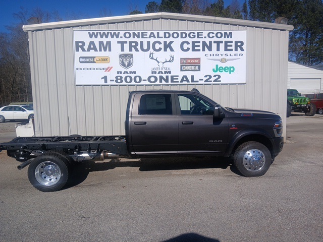 2026 Ram 4500 Laramie photo 2