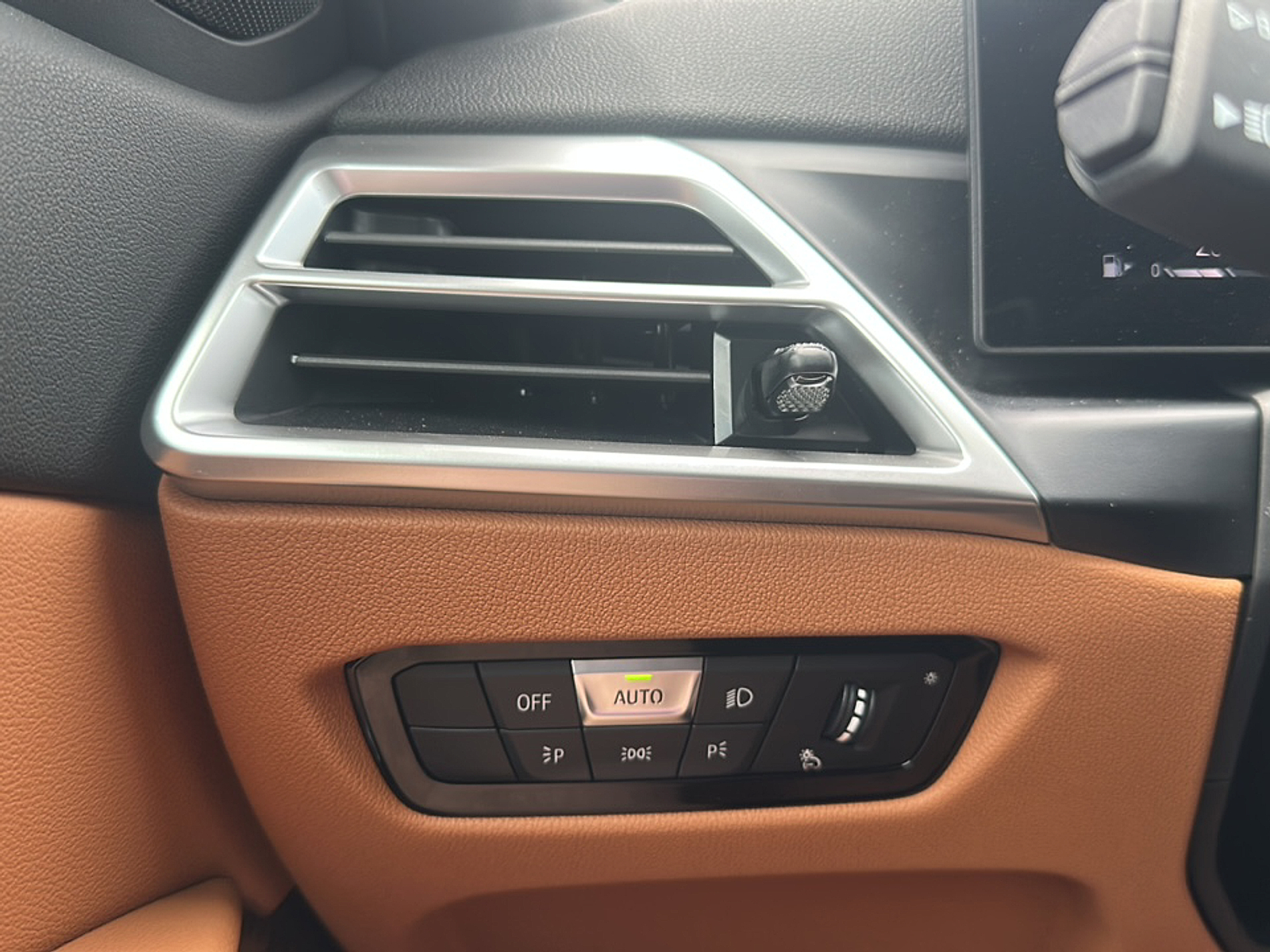 2025 Bmw 330i photo 10