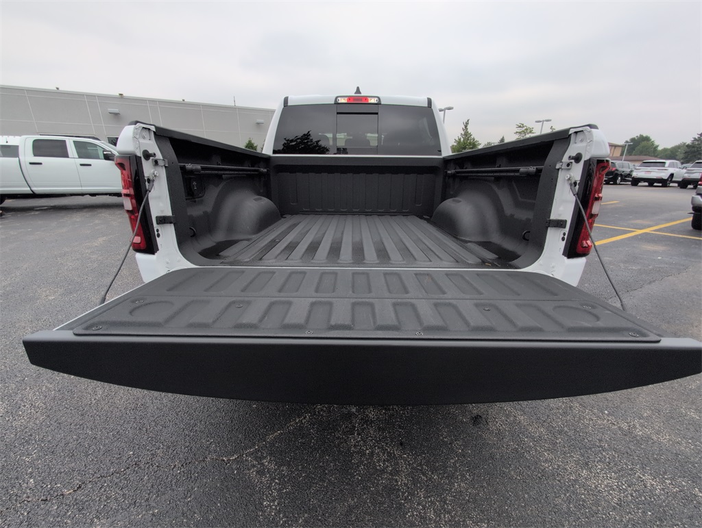 2025 Ram 1500 Tradesman photo 17