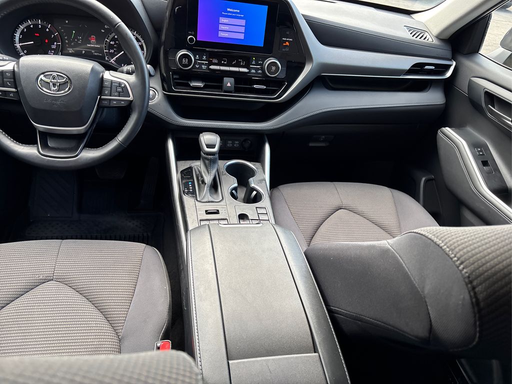 2023 Toyota Highlander L photo 20