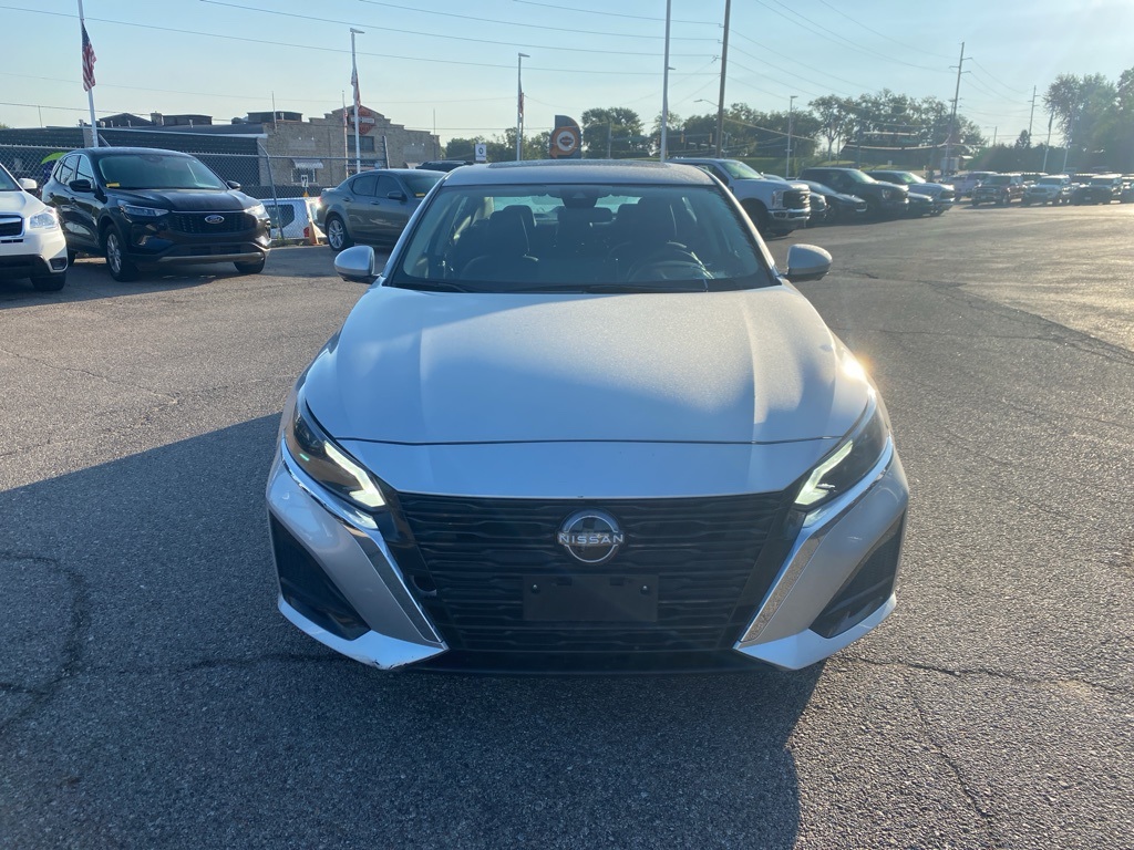Used 2023 Nissan Altima SL with VIN 1N4BL4EV7PN384308 for sale in Kansas City
