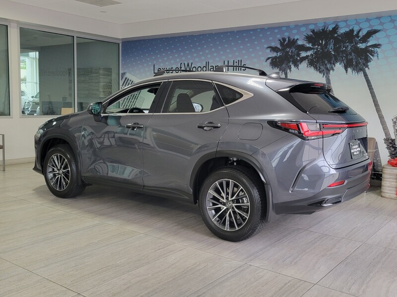 2025 Lexus NX 350h Premium AWD photo 2