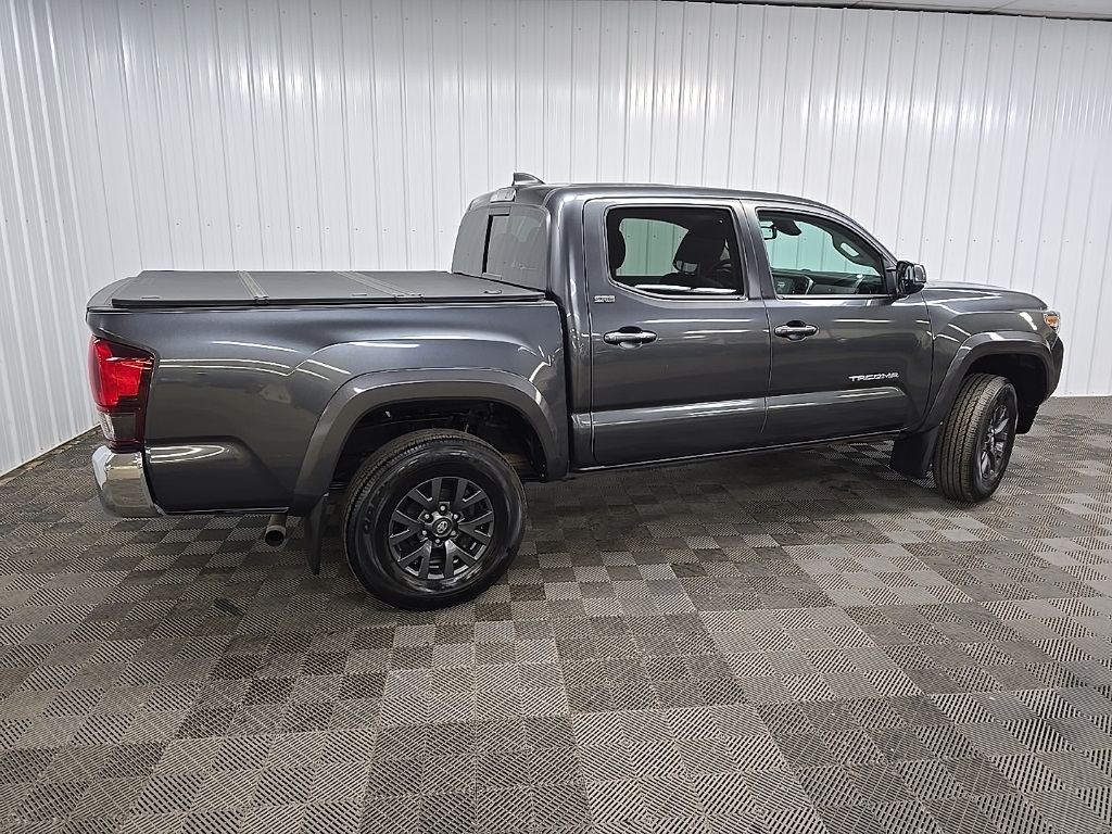 2022 Toyota Tacoma SR5 V6 photo 3