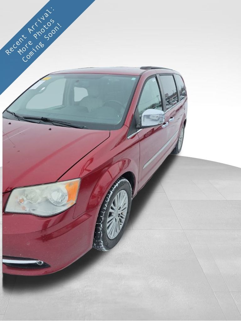 2013 Chrysler Town & Country Touring-L