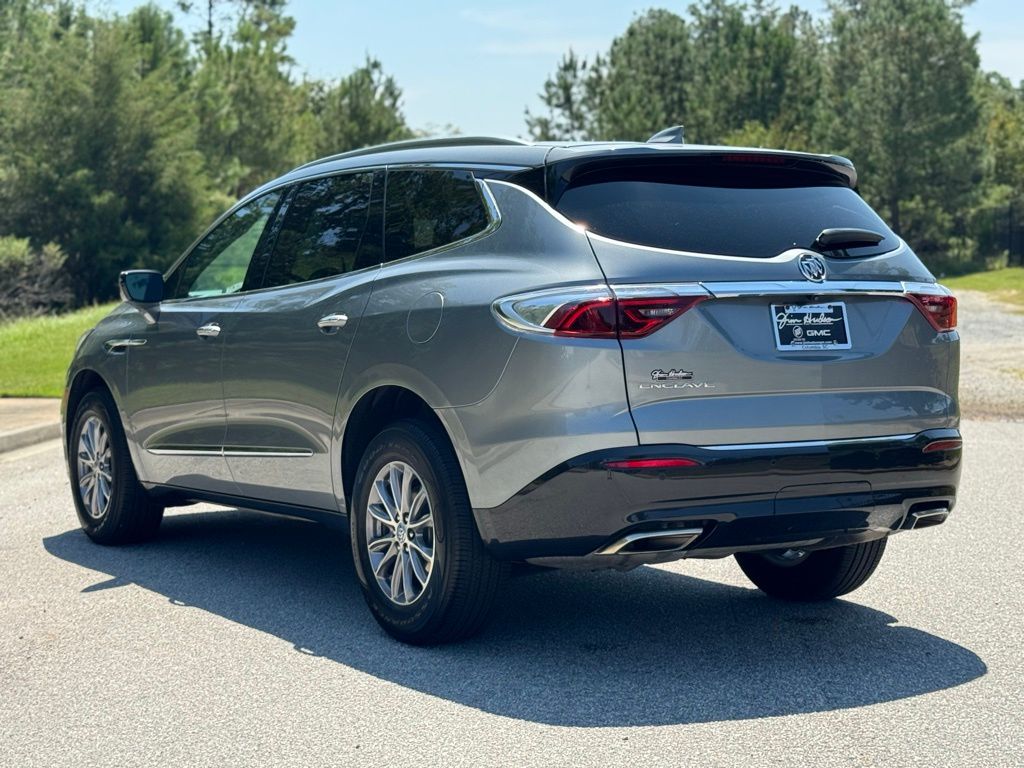 2023 Buick Enclave Essence photo 10