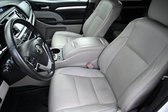 2019 Toyota Highlander XLE photo 9