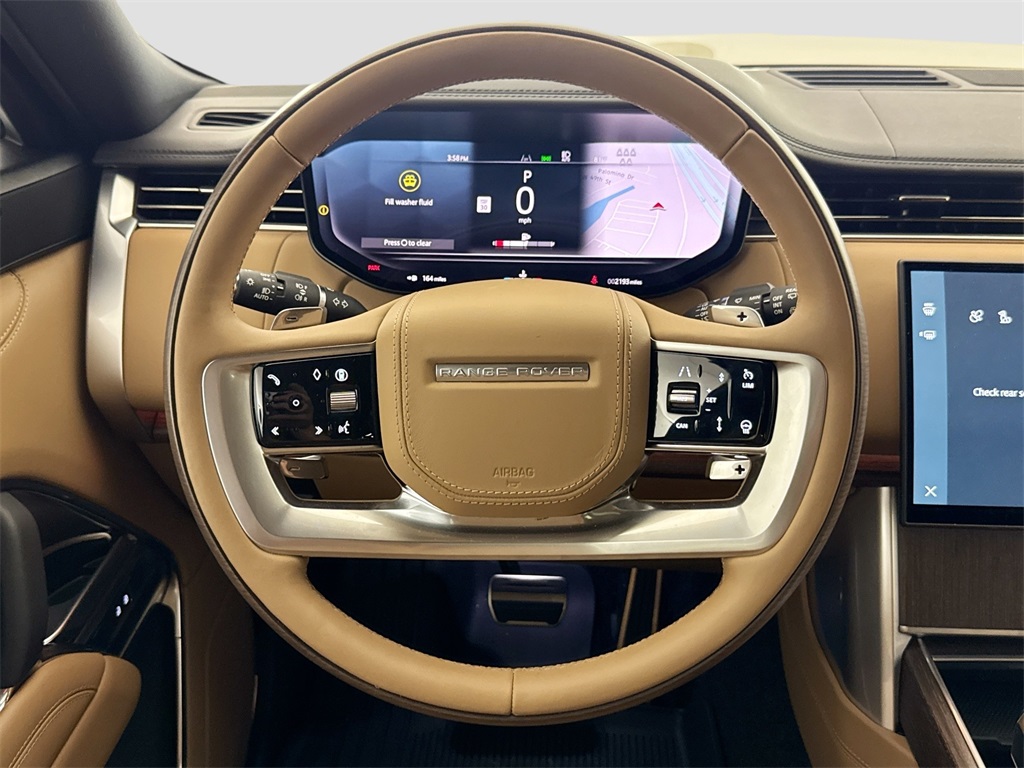 2025 Land Rover Range Rover SE photo 11