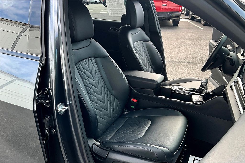 2024 Kia Sportage X-Line photo 11