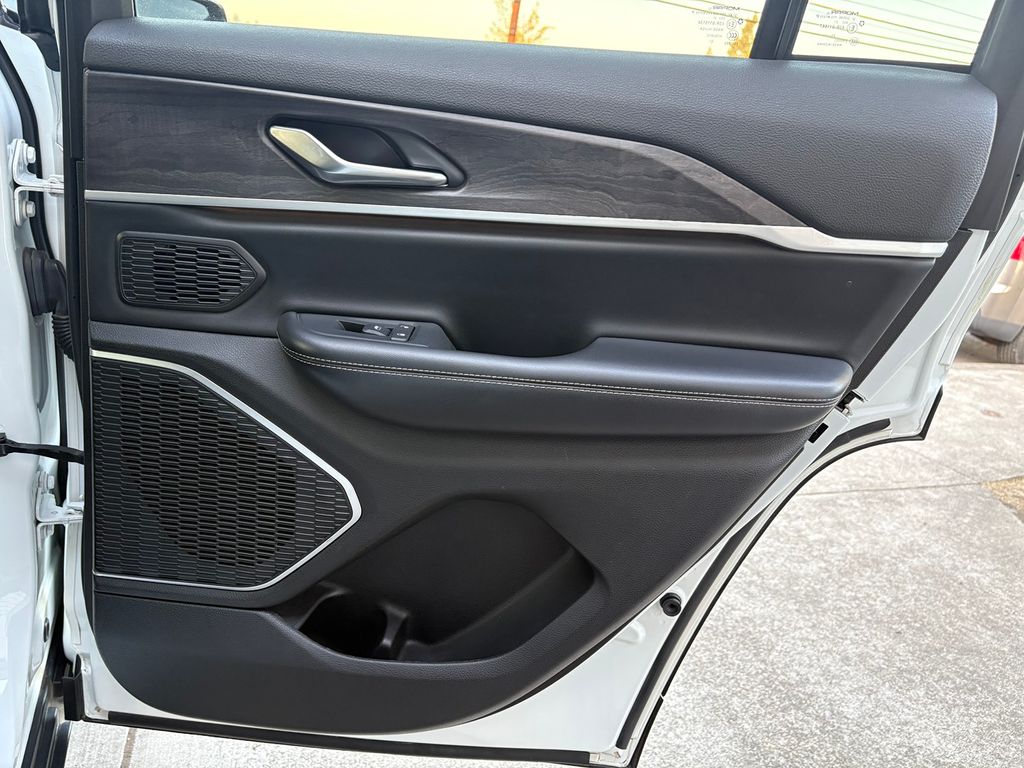 2022 Jeep Grand Cherokee Limited photo 31