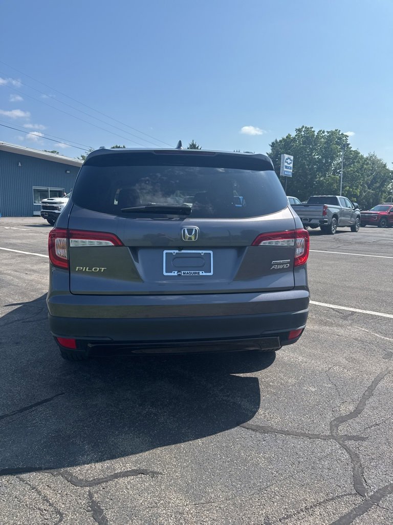 2022 Honda Pilot Special Edition photo 3