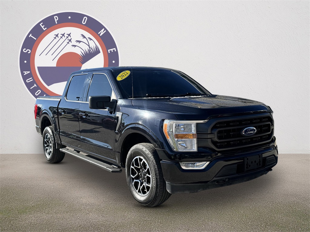 2022 Ford F-150 XLT's photo