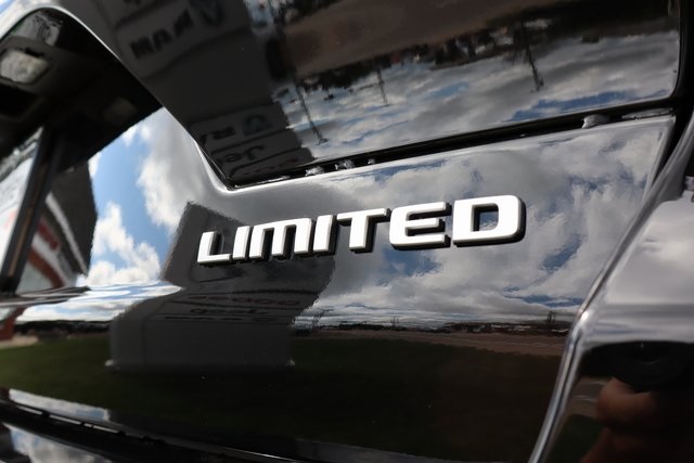 2025 Jeep Grand Cherokee Limited photo 25