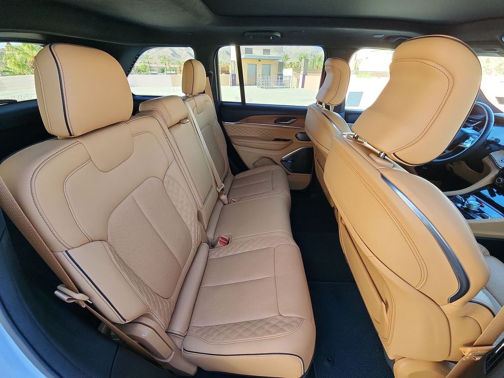 2024 Jeep Grand Cherokee Summit Reserve photo 27