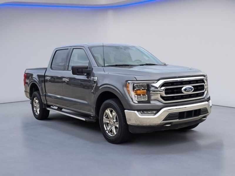 2021 Ford F-150 XLT photo 2