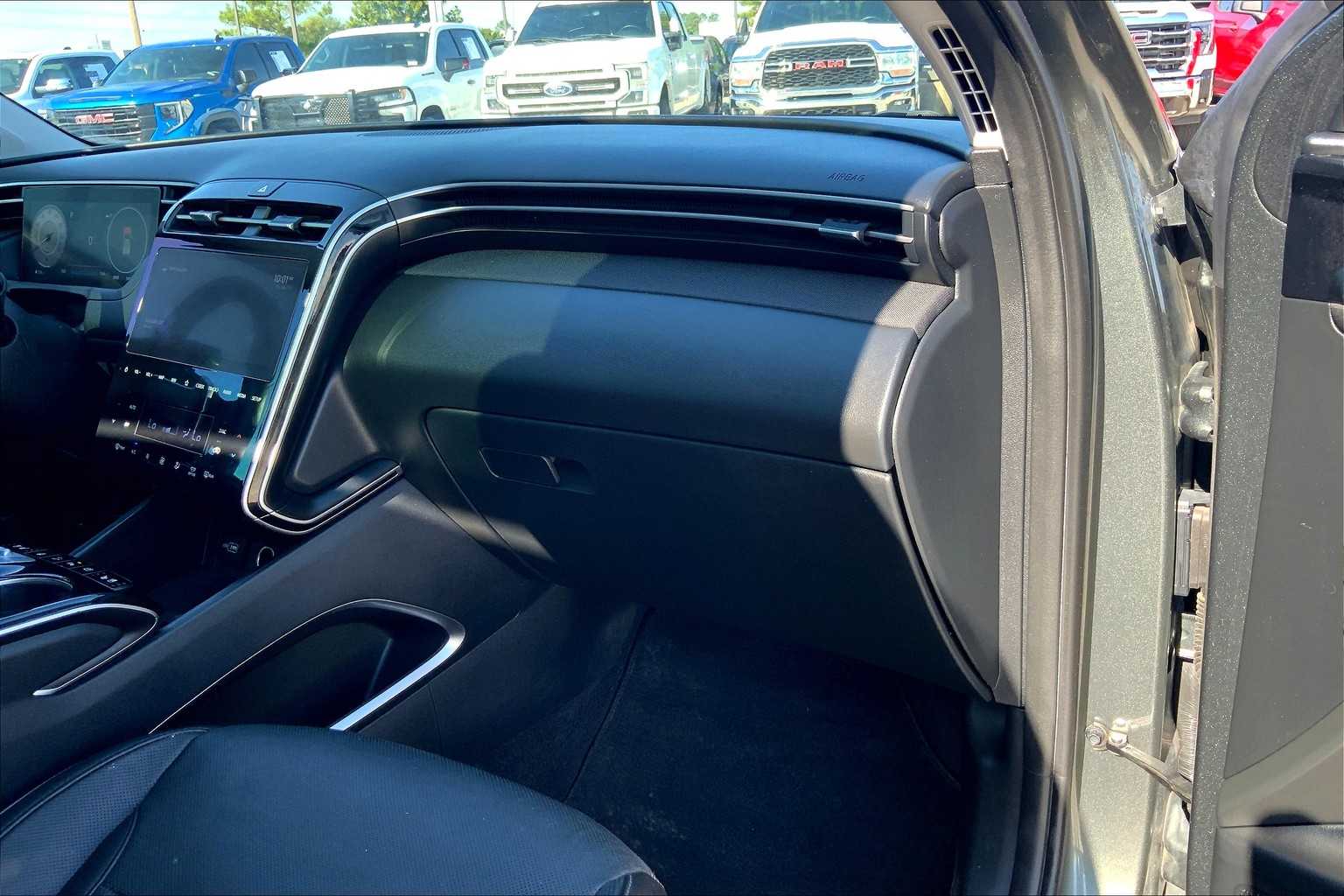 2022 Hyundai Tucson Limited photo 18