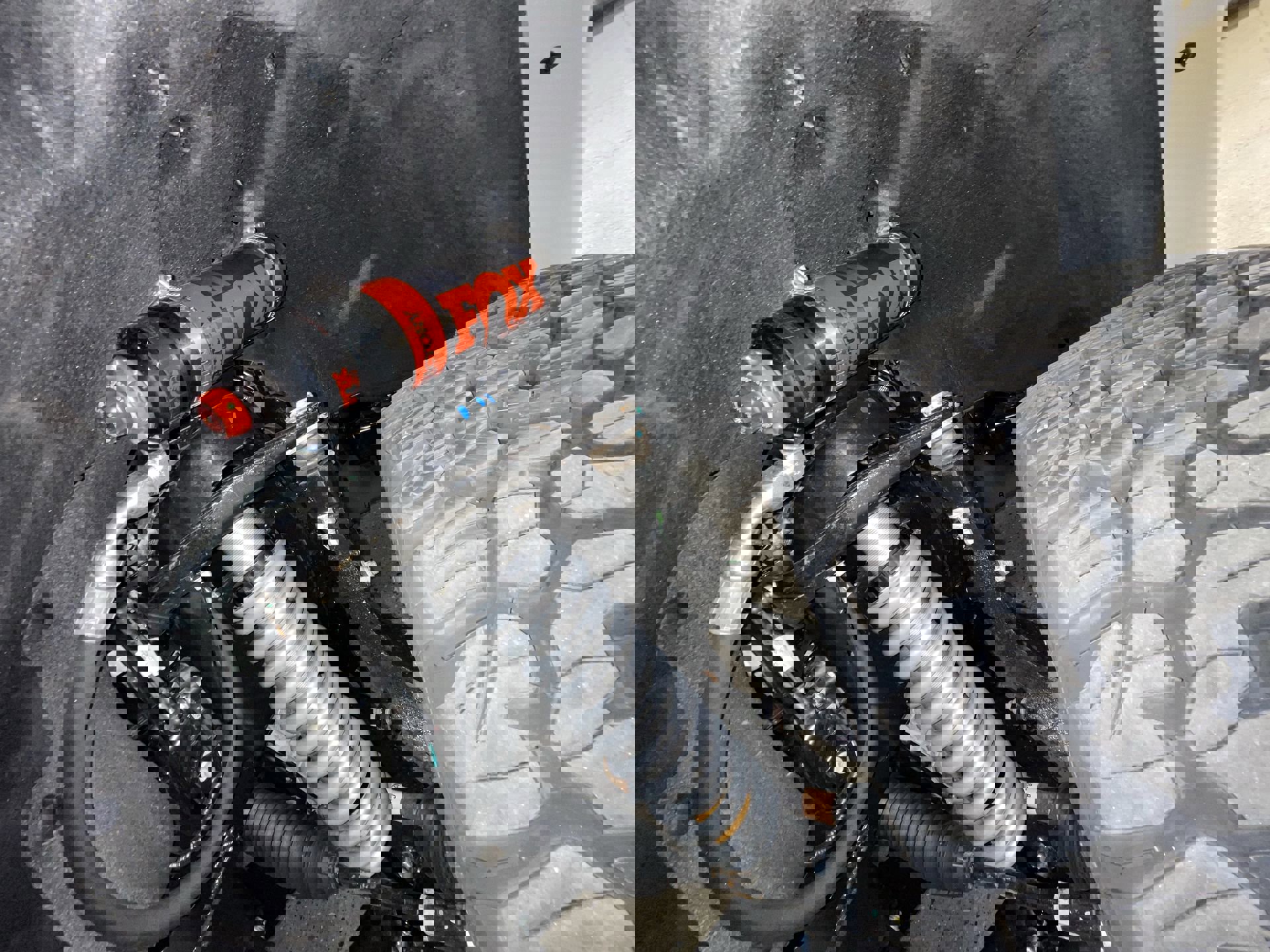 2025 Ford F-150 Lariat photo 3