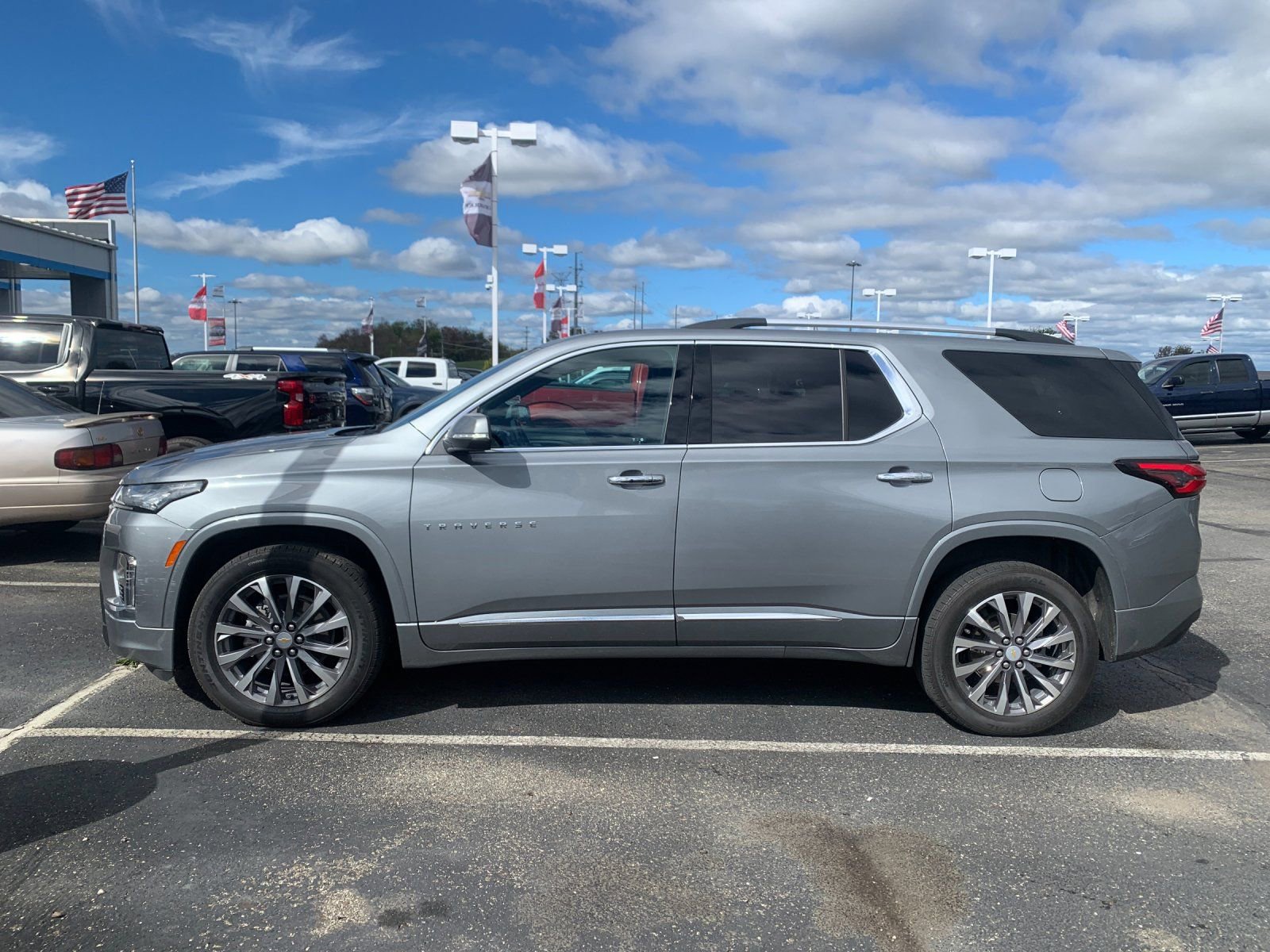 2023 Chevrolet Traverse Premier photo 4