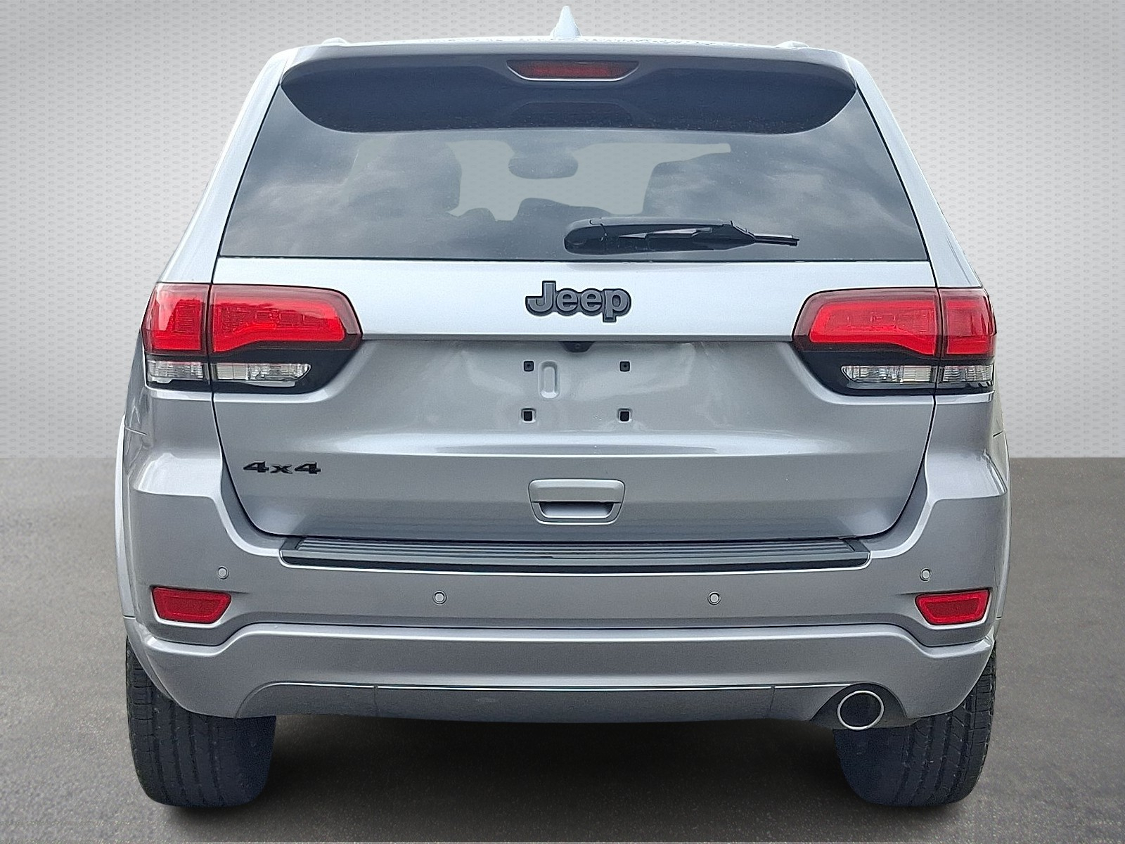 2020 Jeep Grand Cherokee Altitude photo 3