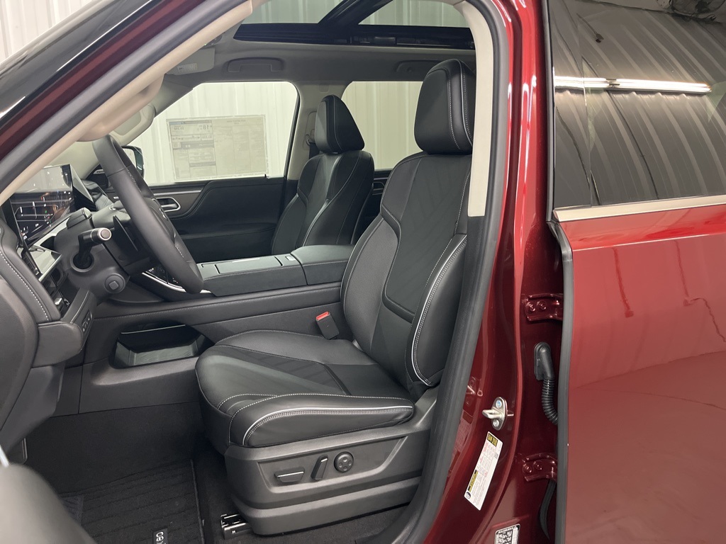 2025 Infiniti QX80 Luxe photo 16