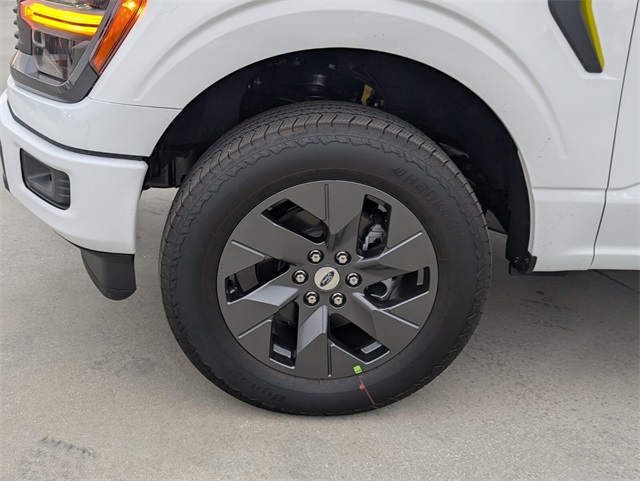 2025 Ford F-150 STX photo 4