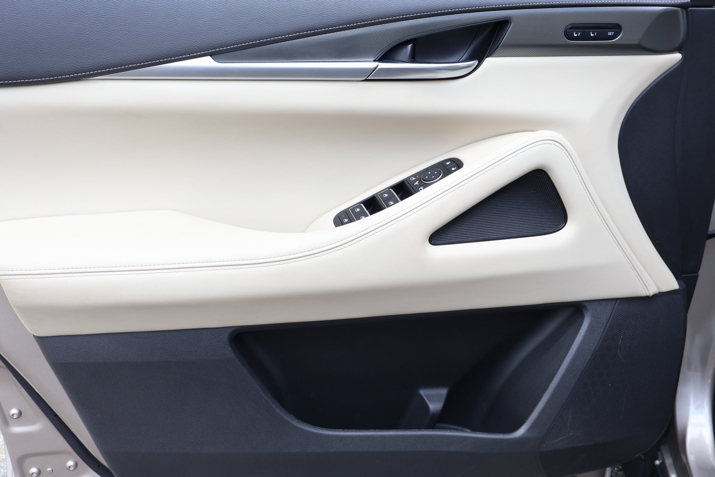 2024 Infiniti QX60 Luxe photo 14
