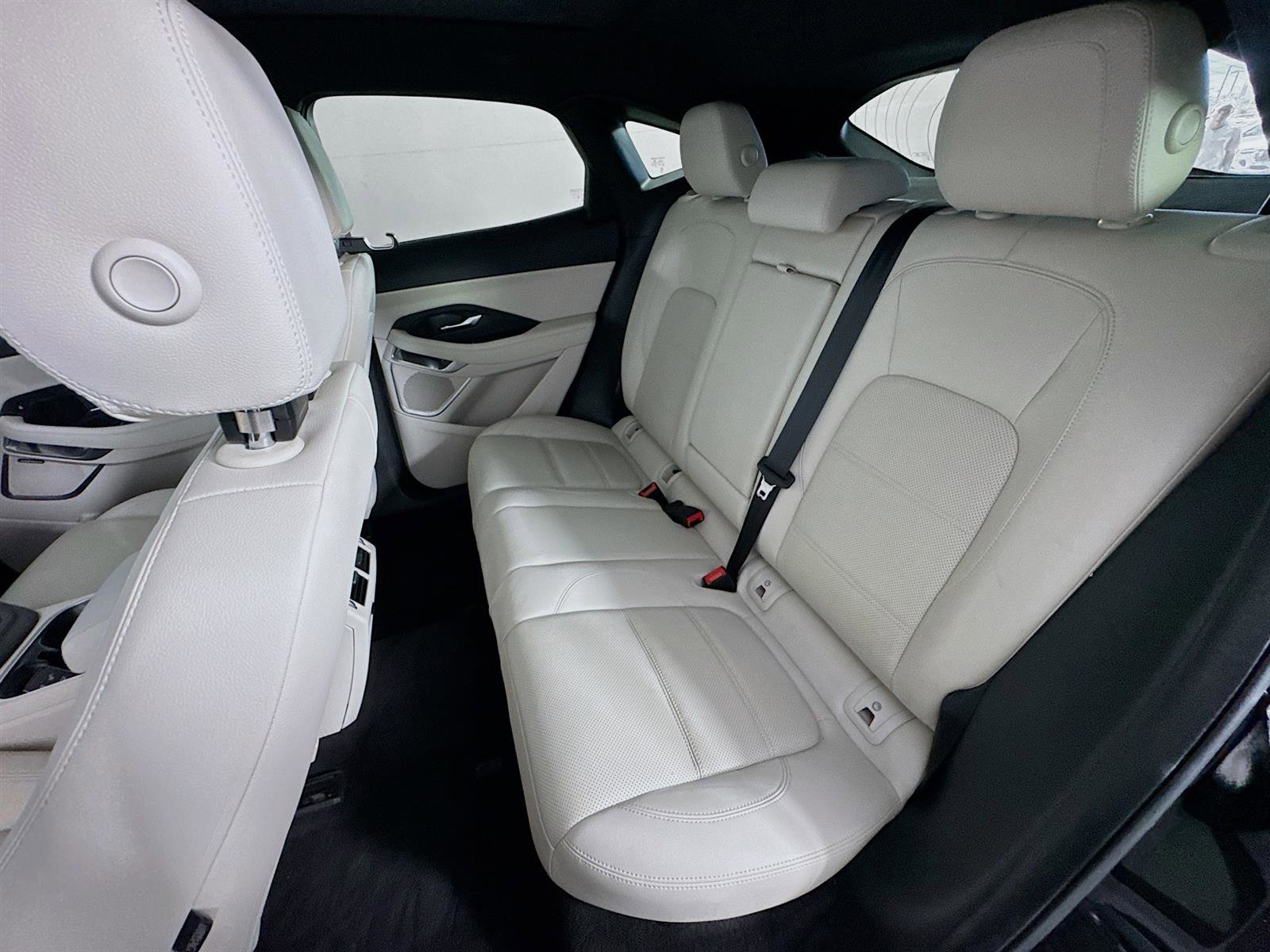 2021 Jaguar E-PACE P250 SE photo 22
