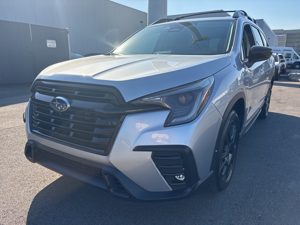 2025 Subaru Ascent Onyx Edition Touring photo 5