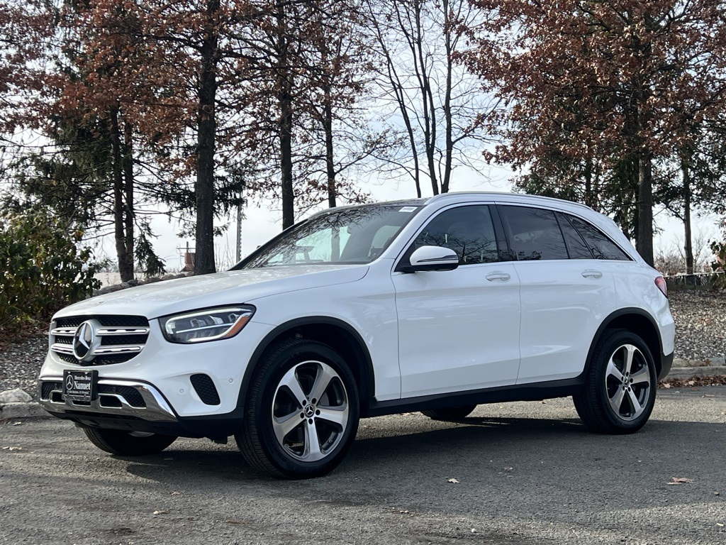 2022 Mercedes-Benz GLC GLC300's photo