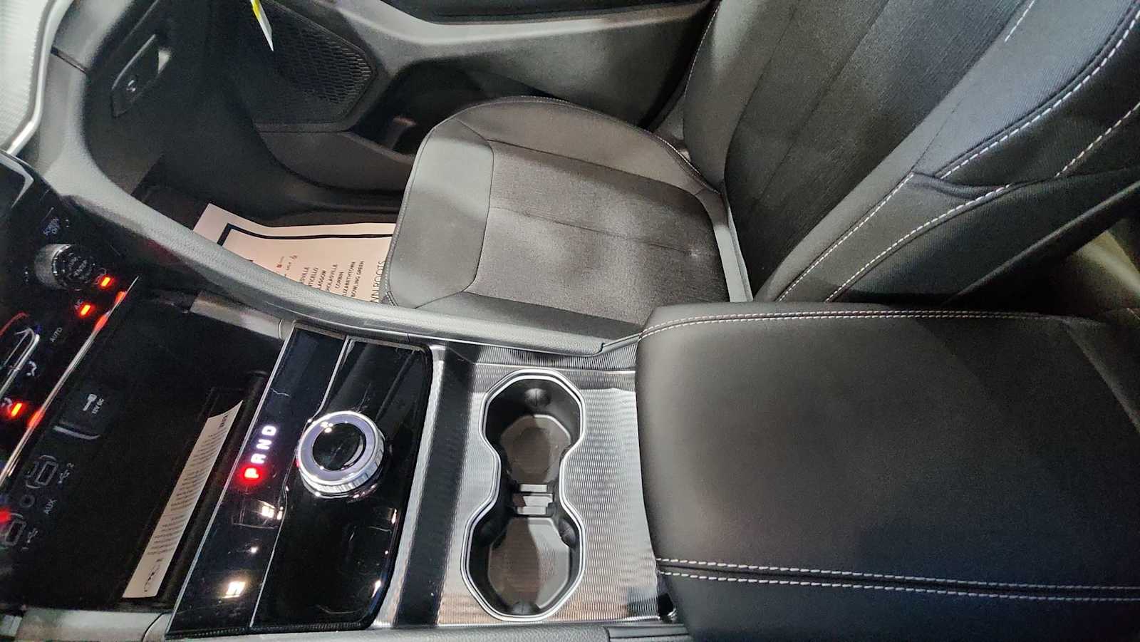 2025 Jeep Grand Cherokee Laredo X photo 22