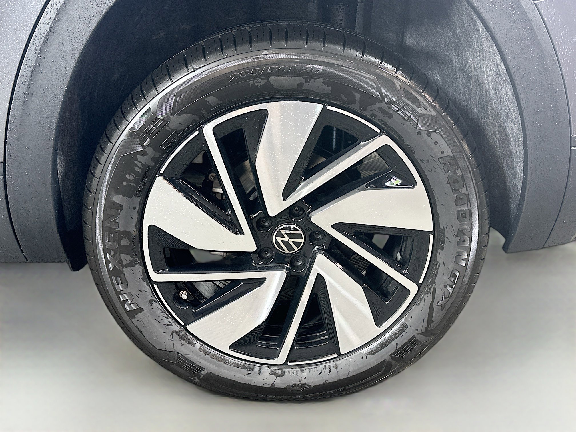 2025 Volkswagen Atlas SE Technology photo 30