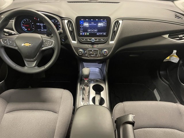 2024 Chevrolet Malibu RS photo 2