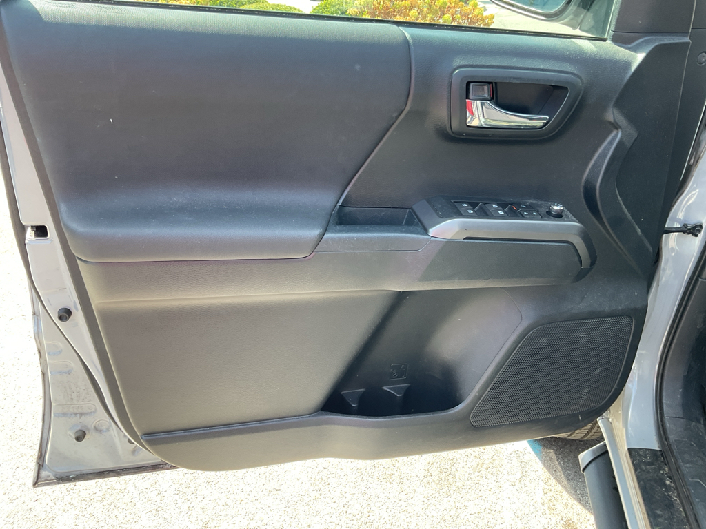 2018 Toyota Tacoma TRD Sport 4x4 Double Cab photo 12