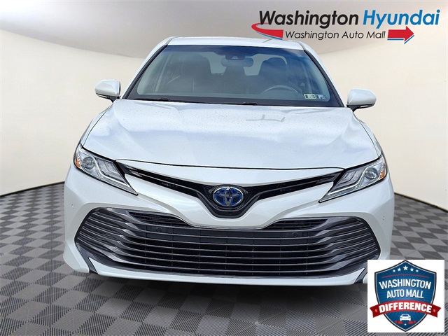 2018 Toyota Camry Hybrid XLE photo 2