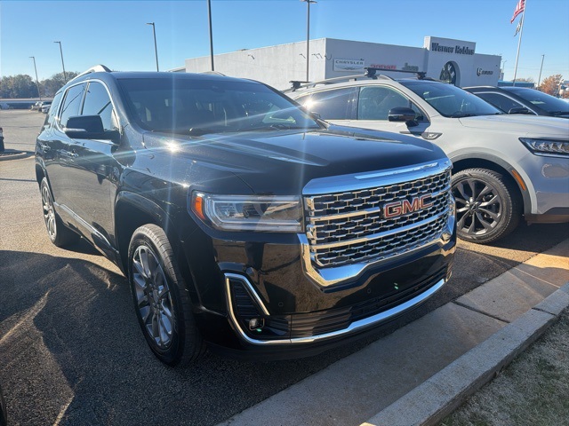 2023 GMC Acadia Denali's photo