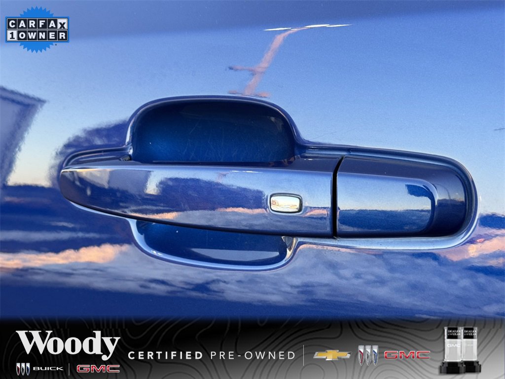 2023 GMC ACADIA - Image 11