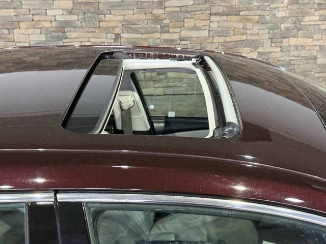 2013 Toyota Avalon Hybrid XLE Premium photo 2