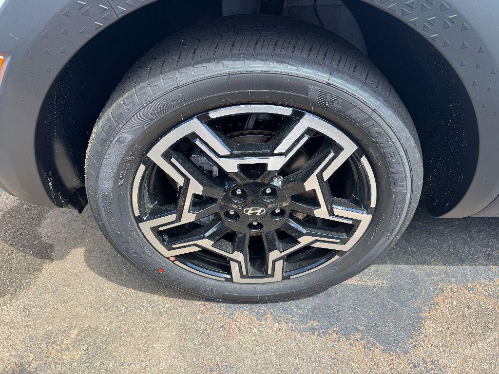 2025 Hyundai Santa Cruz Limited photo 4