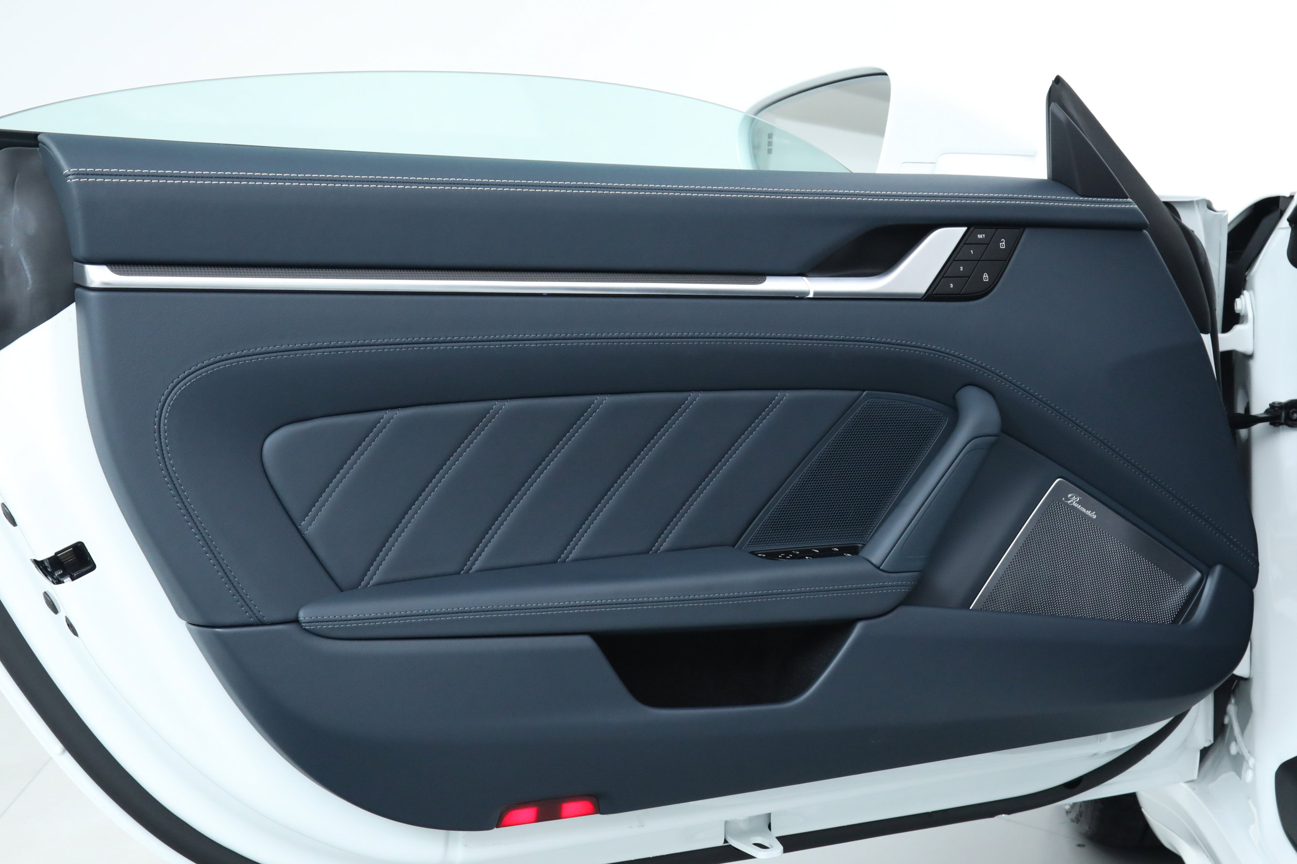 2025 Porsche 911 Turbo S Cabriolet photo 23