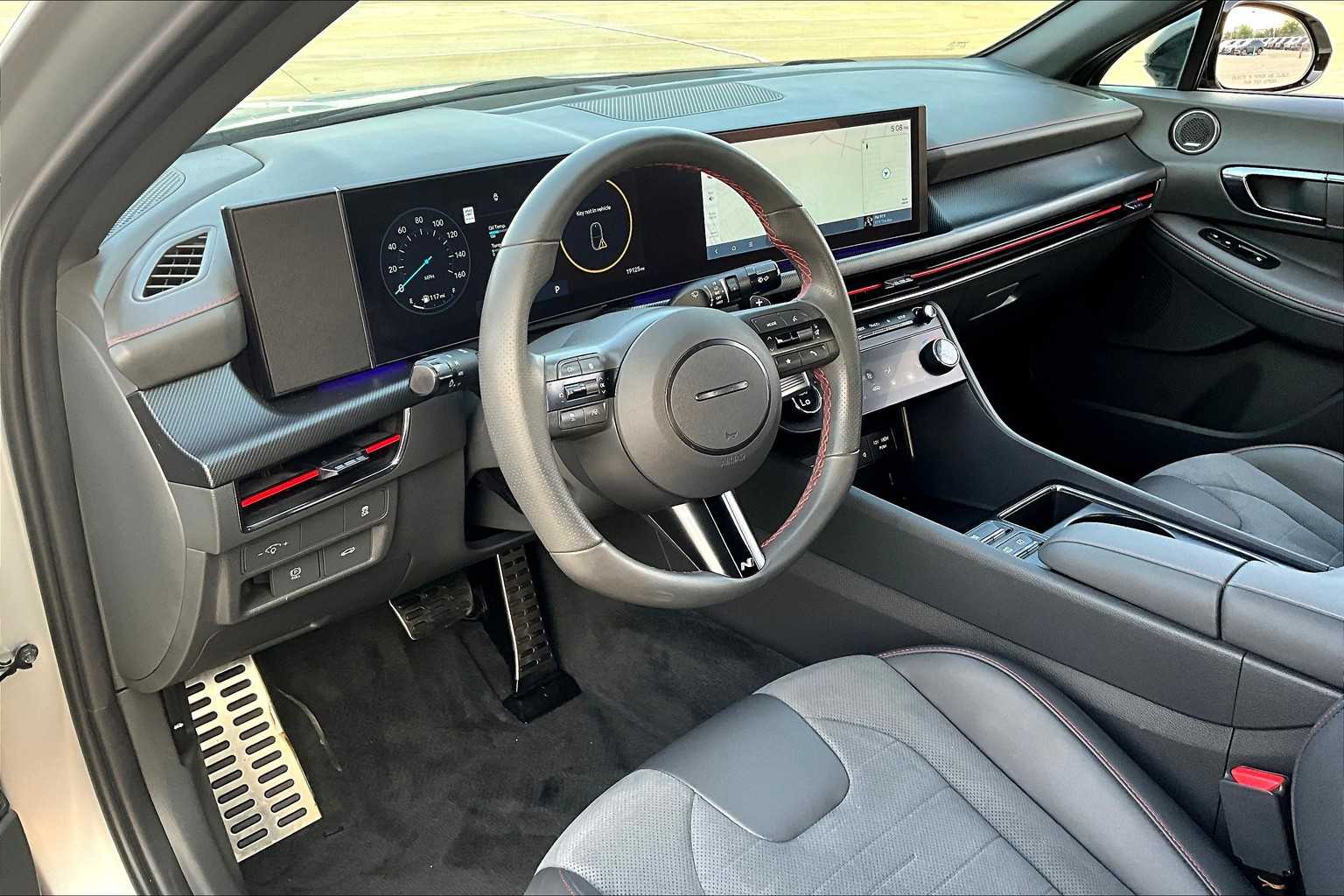 2024 Hyundai Sonata N Line photo 16