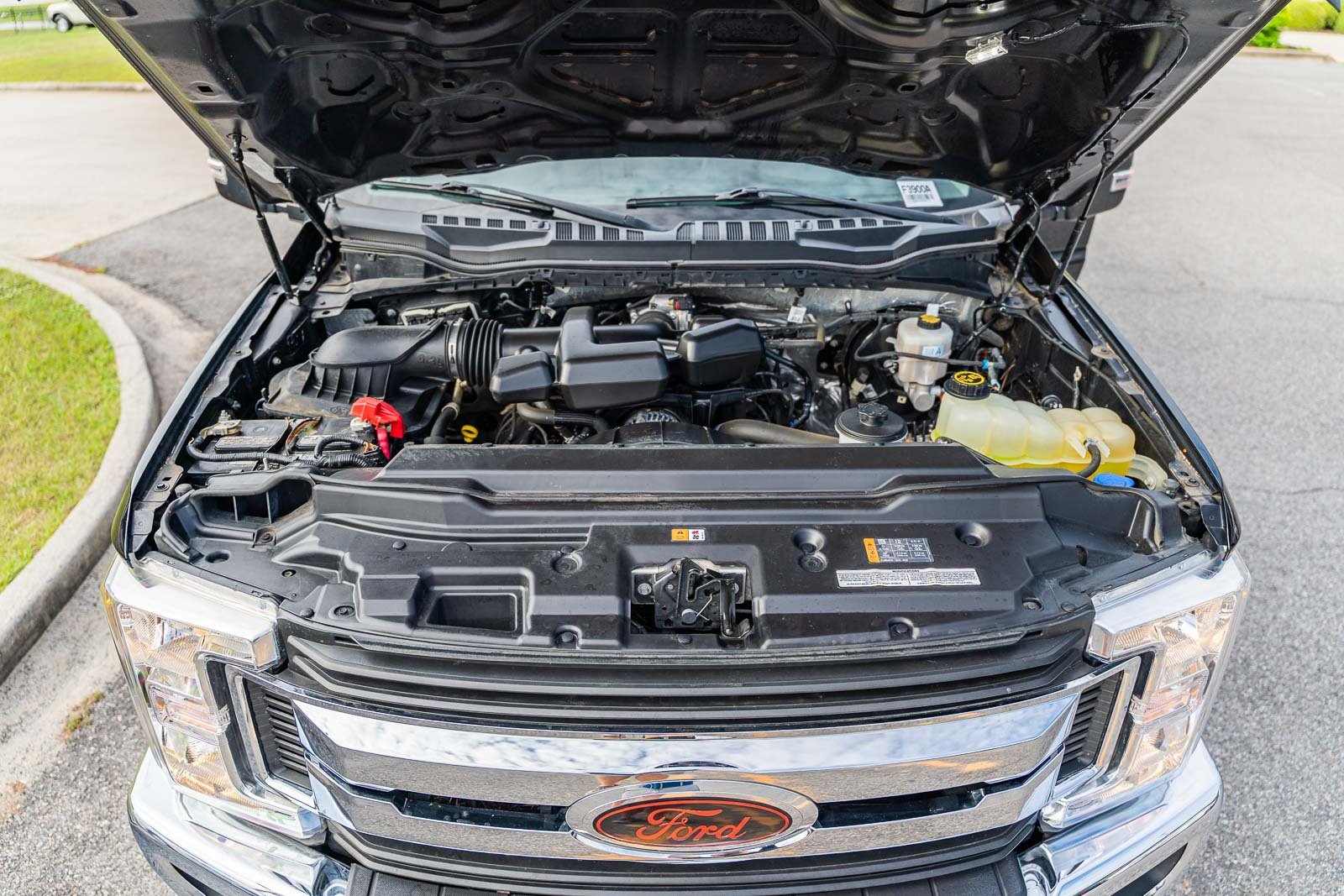 2019 Ford F-250 XLT photo 19