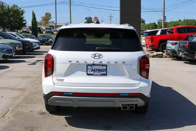 New 2025 White Hyundai SEL FWD image 4
