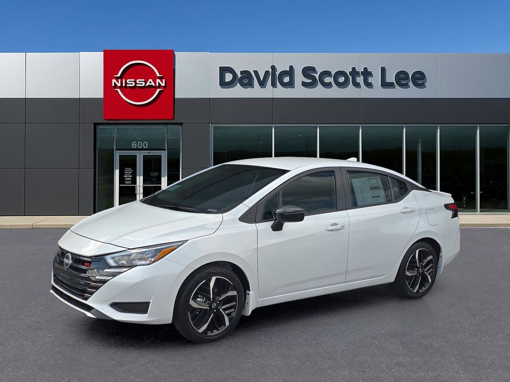 2025 Nissan Versa Sedan SR's photo